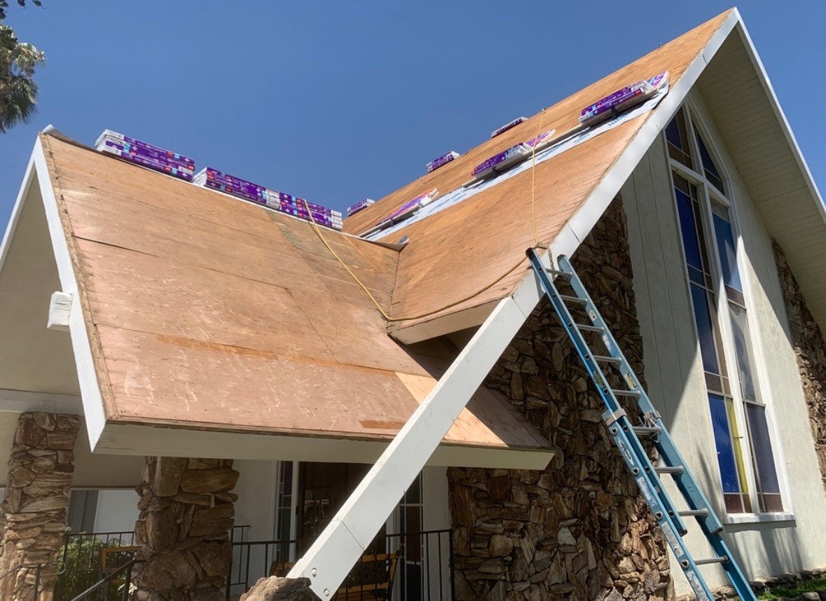 New roof going on this steep high pitch roof reroof in Glendale